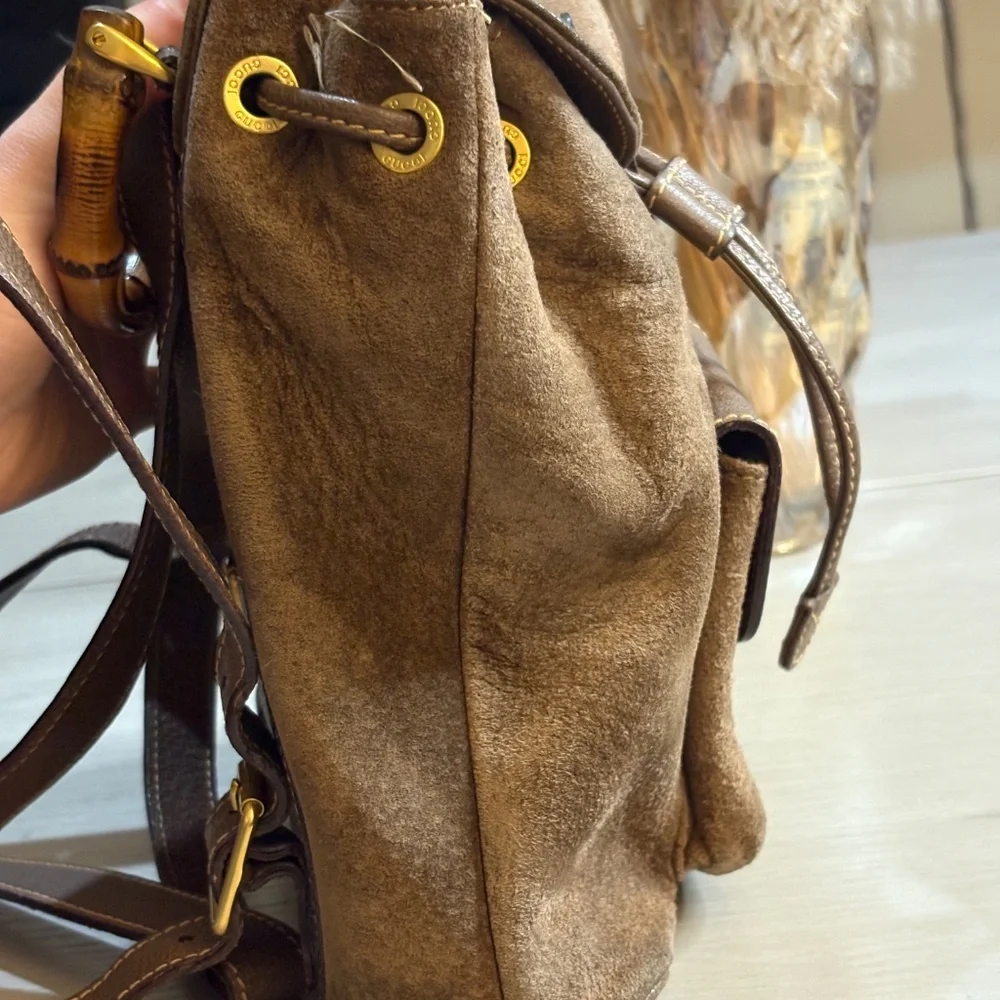 Vintage Authentic Gucci Suede Drawstring Backpack –‎ Brown